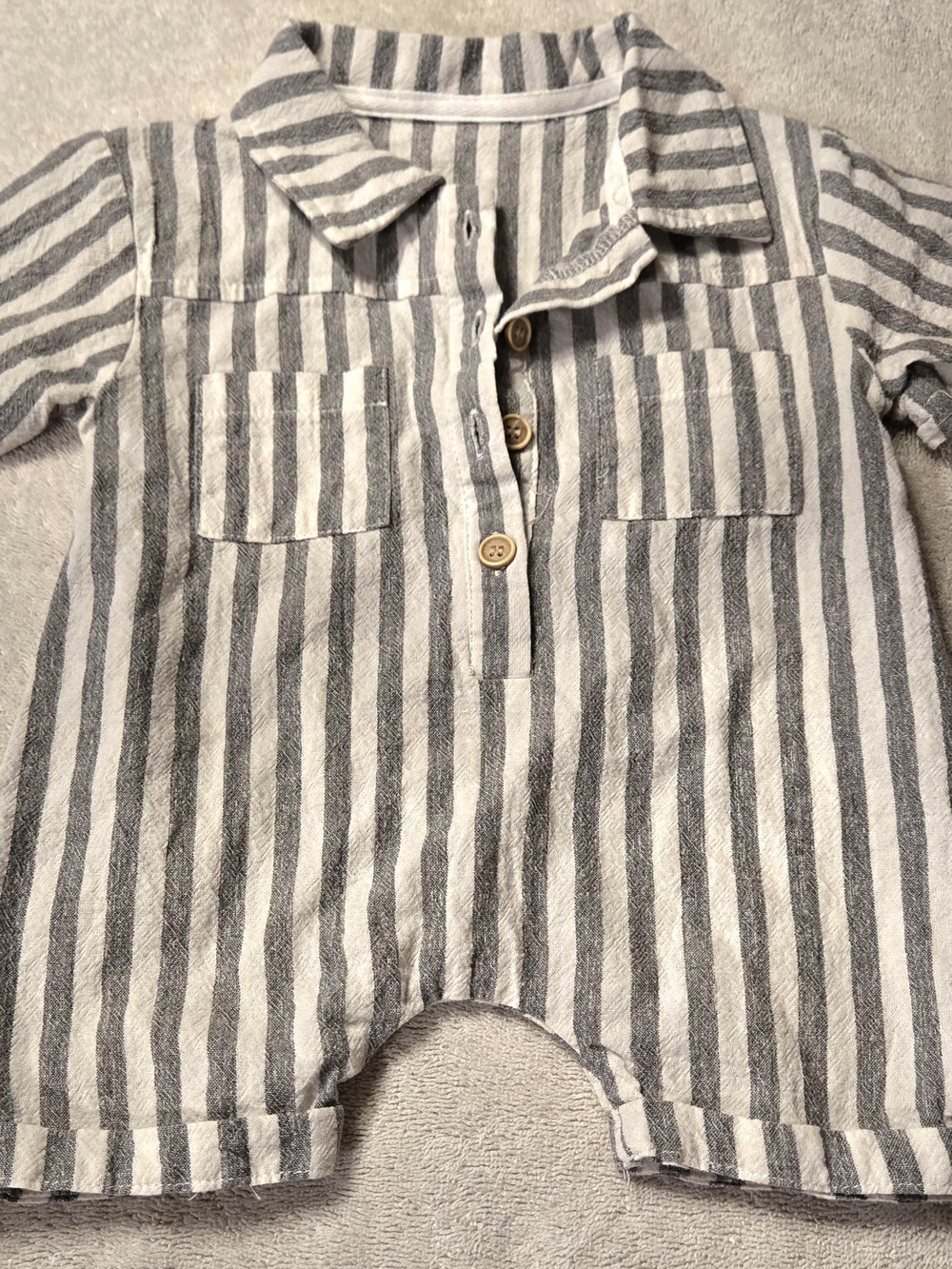 Angou Boutique Baby Romper Size 73 (Approx. 3-6 Months)